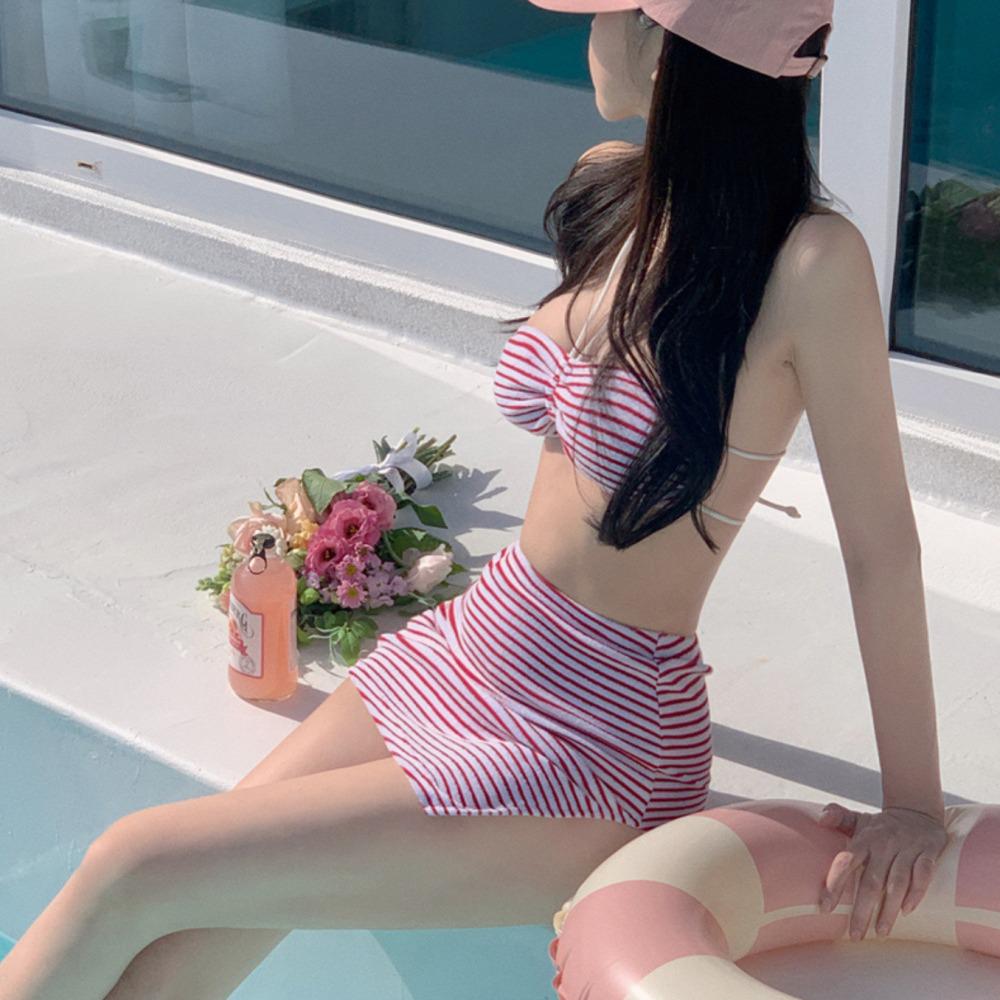 

Женский раздельный купальник из махровой ткани: Бикини и юбка-парео, стиль Pure Desire. Extra Large красный