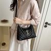 Borsa a tracolla sotto il braccio a catena rombica stile Xiaoxiangfeng da donna, nuova, versatile per la primavera e l'estate, borsa a spalla alla moda per pendolari