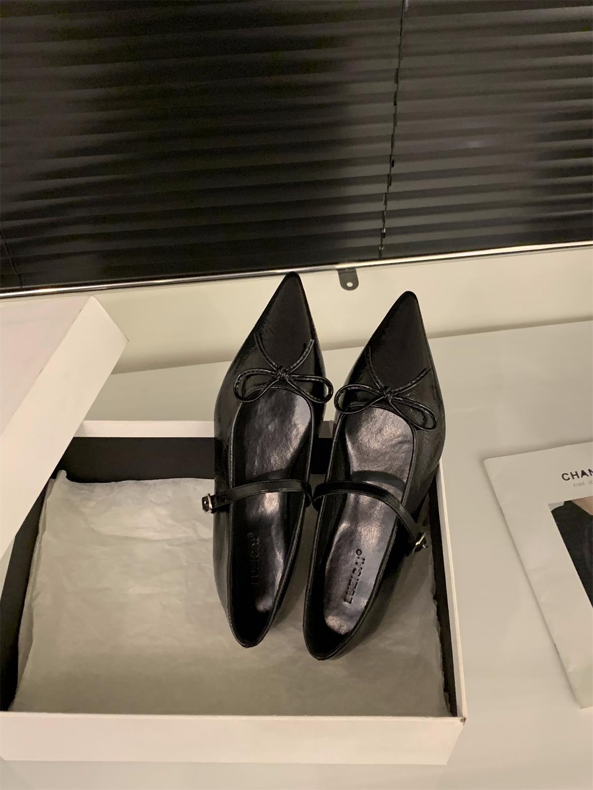 

Fashion Flat Shoes for Women Spring and Autumn 2025 Pointed Silver Mary Jane Shoes Loafers Women Ladies Large Size 42 43 44 33 чёрный