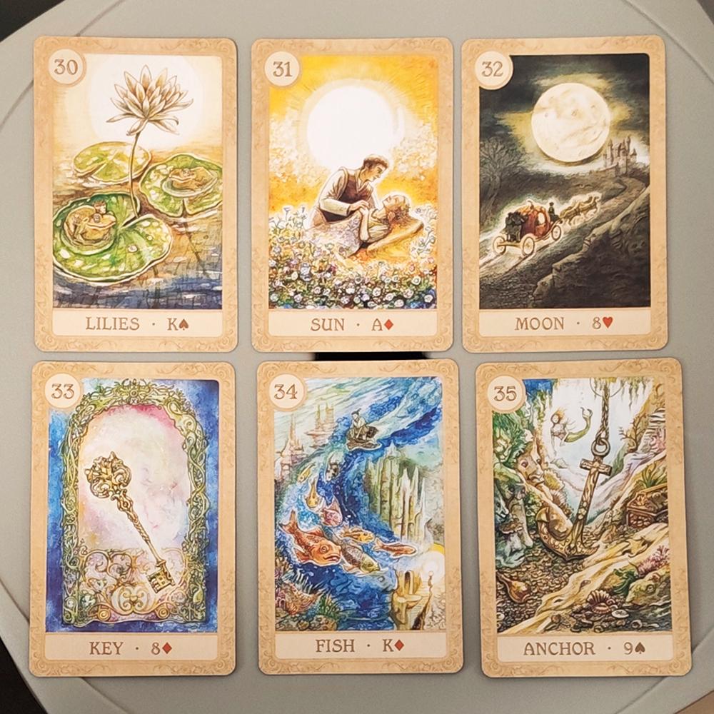 Baraja Lenormand Cuento de Hadas 38 Cartas Impresas en Cartulina Doble Repujada de 350 GSM 9*6cm Juego de Mesa
