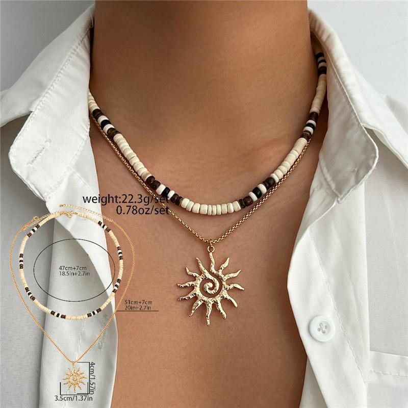 European And American Men's Necklace Beach Vacation Style Coconut Shell Beaded Light Luxury High-end Sun Pendant Clavicle Chain Jewelry