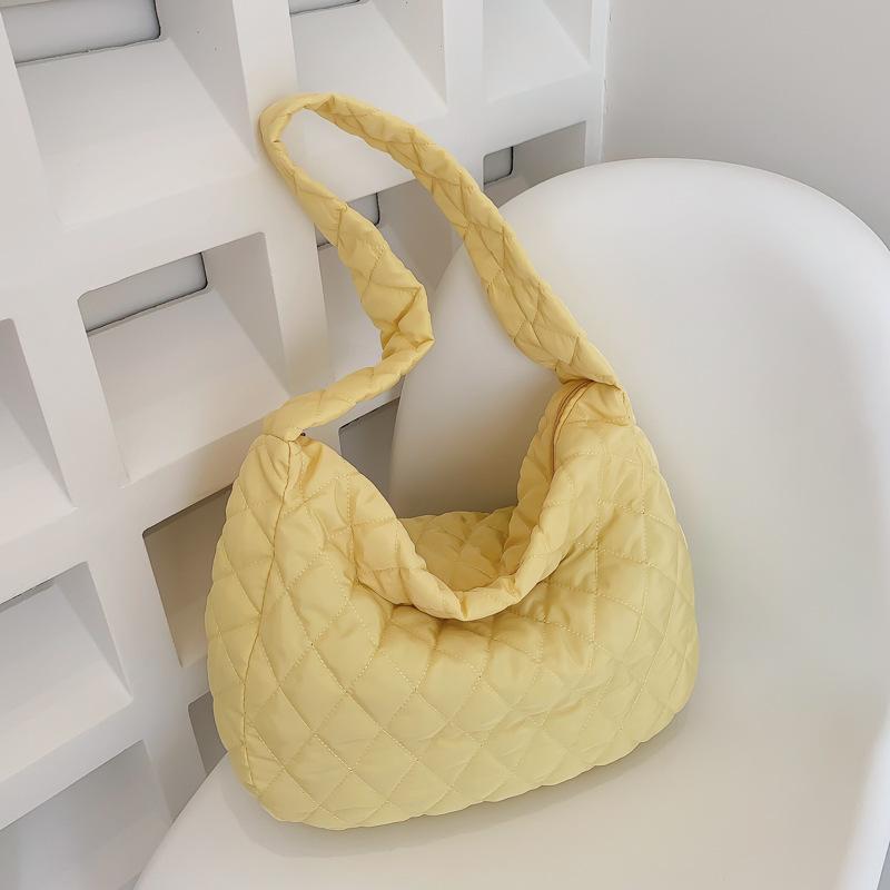 Women Large Capacity Quilted Tote Bag Winter Warm Lightweight Down Cott Padded Plaid Shoulder Bags Underarm Bags Puffy Handbag