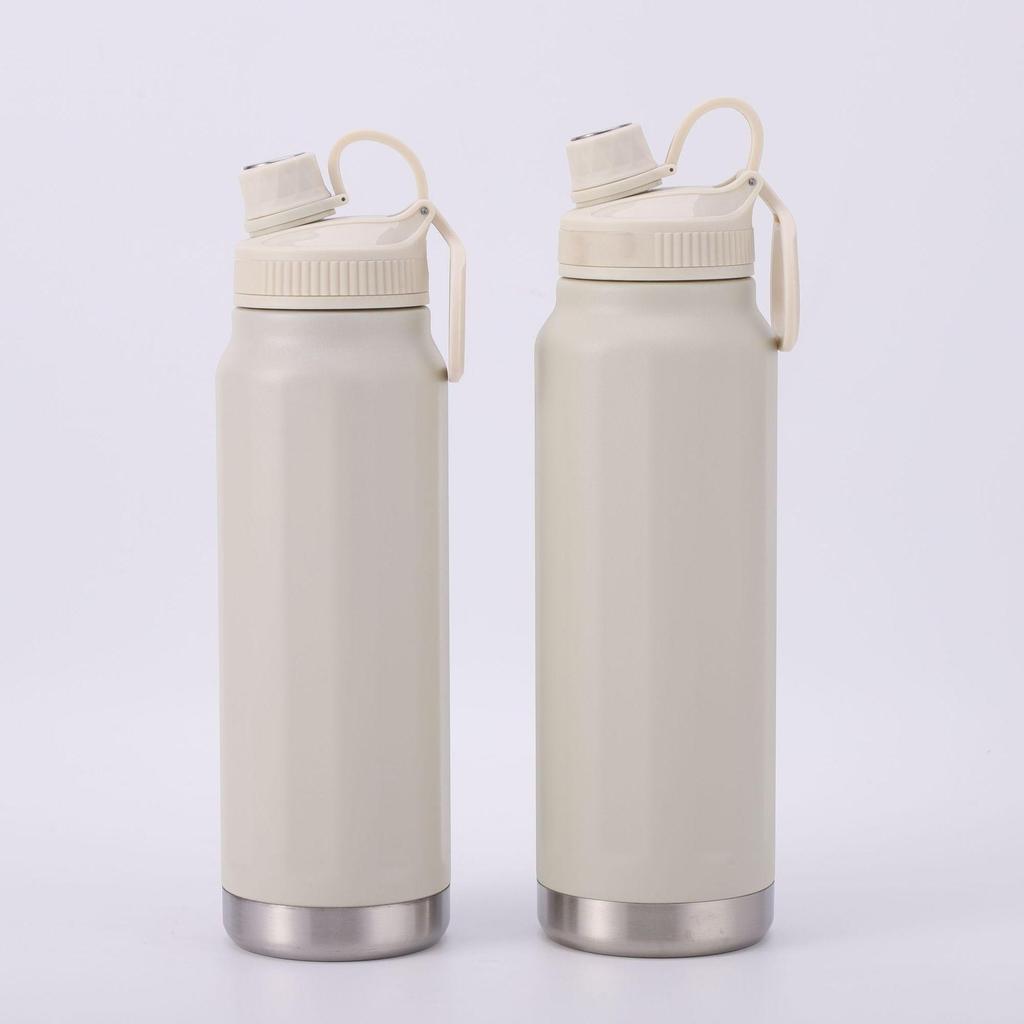 Tragbare 304 Edelstahl Isolierte Sportwasserflasche mit Großem Fassungsvermögen für Männer und Frauen