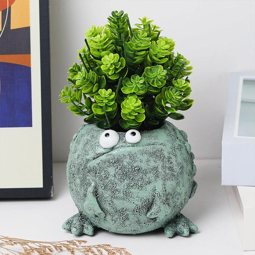 Funny Frog Planter Resin Cartoon Frog Flower Container Cute Frog Succulent Pot Small Frog Planter Ornament for Home Courtyard