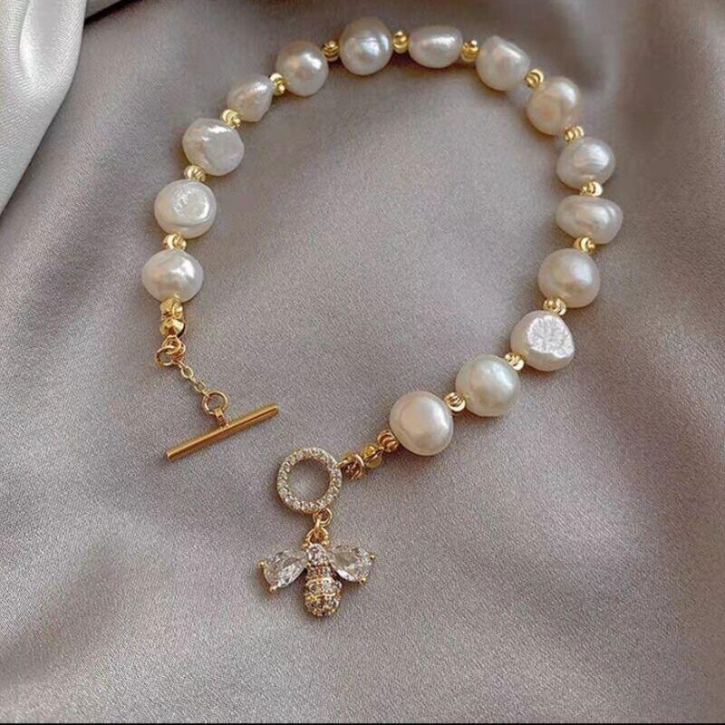 Baroque Freshwater Pearl Bee Charm Bracelet With Zircon Inlay Minimalist Womens Jewelry Accessory