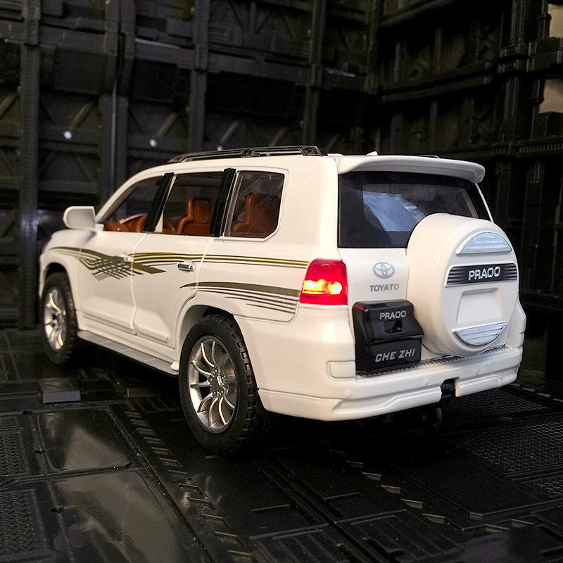 1/24 Scale Toyota Prado Model Car, Zinc Alloy Pull Back Toy Car with Sound and Light for Kids Boy Girl Gift