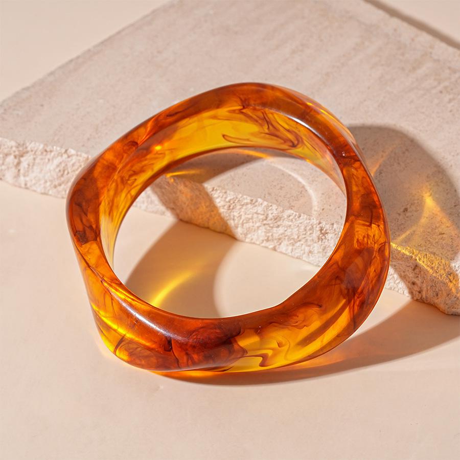 Stylish Acrylic Wide-Face Irregular Bracelet - High-End Design Niche Jewelry