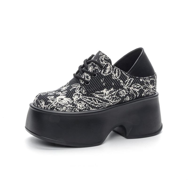 Two wear casual women's single shoes spring 2025 new trend retro new Chinese irregular satin jacquard tide