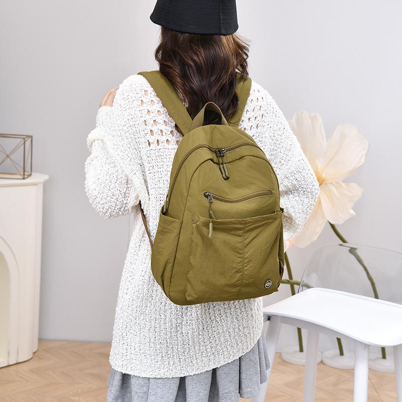 Backpack Women's Outdoor Travel Backpack Large Capacity Nylon Bag