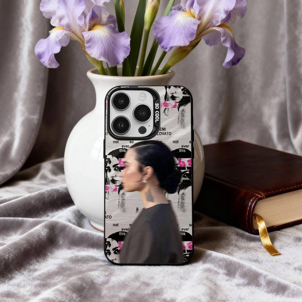 D-Demi L-LovatoS Singer Phone Case For iPhone17,16,15,14,13,12,11 Plus,Pro Max Black Candy silver phone case