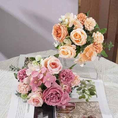 Decoração de casa – Flores e coroas artificiais