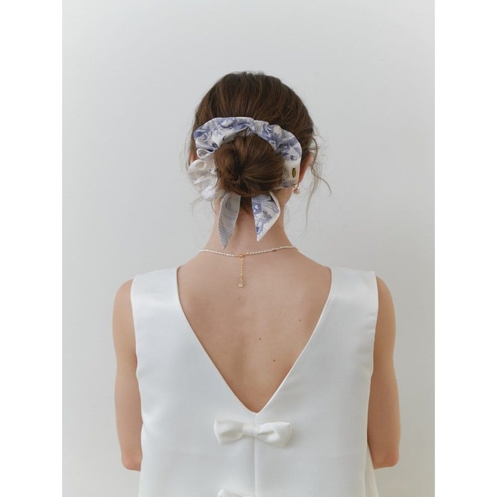 

Carry Barrette Print Scarf Scrunchie Blue