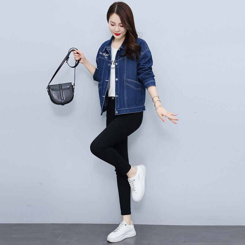 Fashion Trend Loose Fit Soft Denim Jacket for Women, Ideal for Spring and Autumn Outdoor Activities