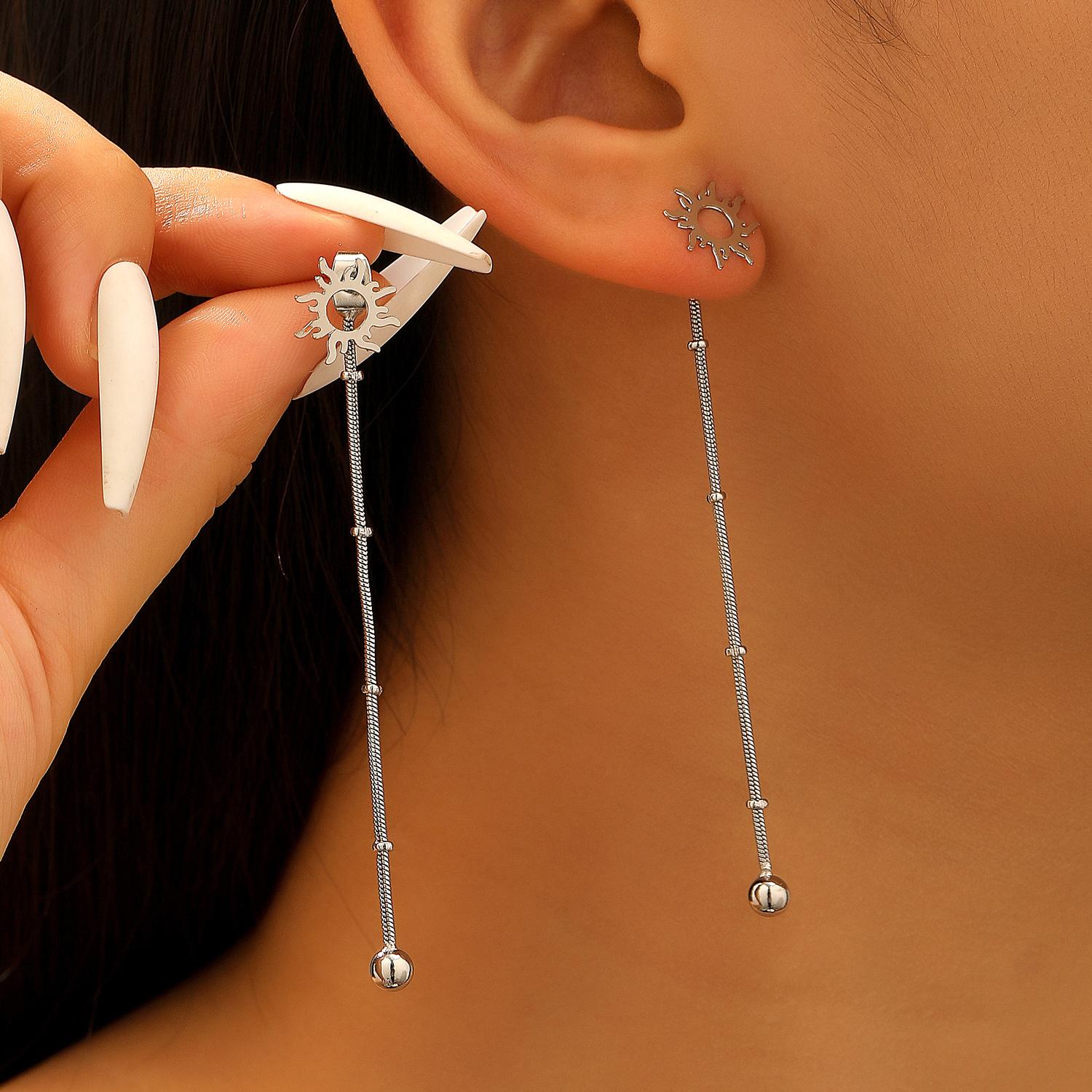 

Высококачественный новый преувеличенный дизайн, премиальные серьги-гвоздики в виде солнца, серьги в виде подсолнухов в стиле ретро, длинные серьги с бахромой.