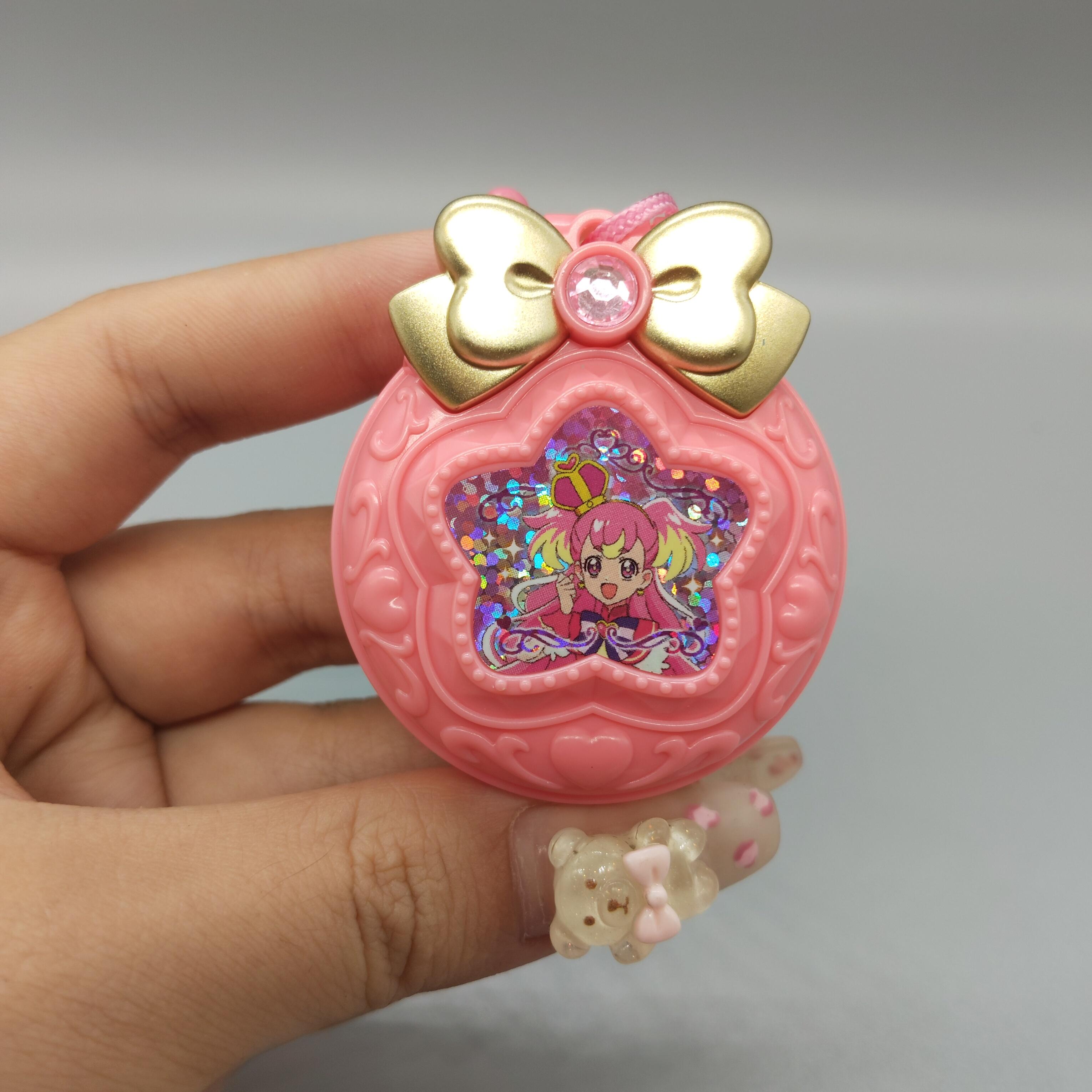 

Официальный набор косметики Pretty Cure и Sailor Moon - Декоративные миниатюрные фигурки-яйца