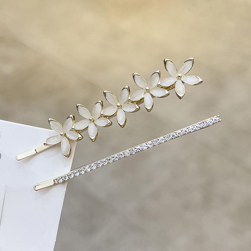 Perlen Katzenaugen Strass Blume Haarspange - Elegante Seitenklammer für Pony und krauses Haar