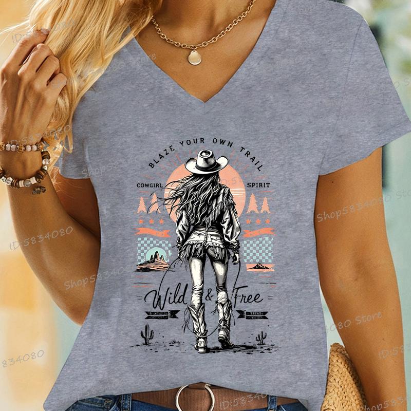 Retro Cowgirl Wild and Free Printed T-shirt Vintage Desert Cowgirl Shirt Design V-neck Casual Tops Western Cowgirl Spirit Tshirt