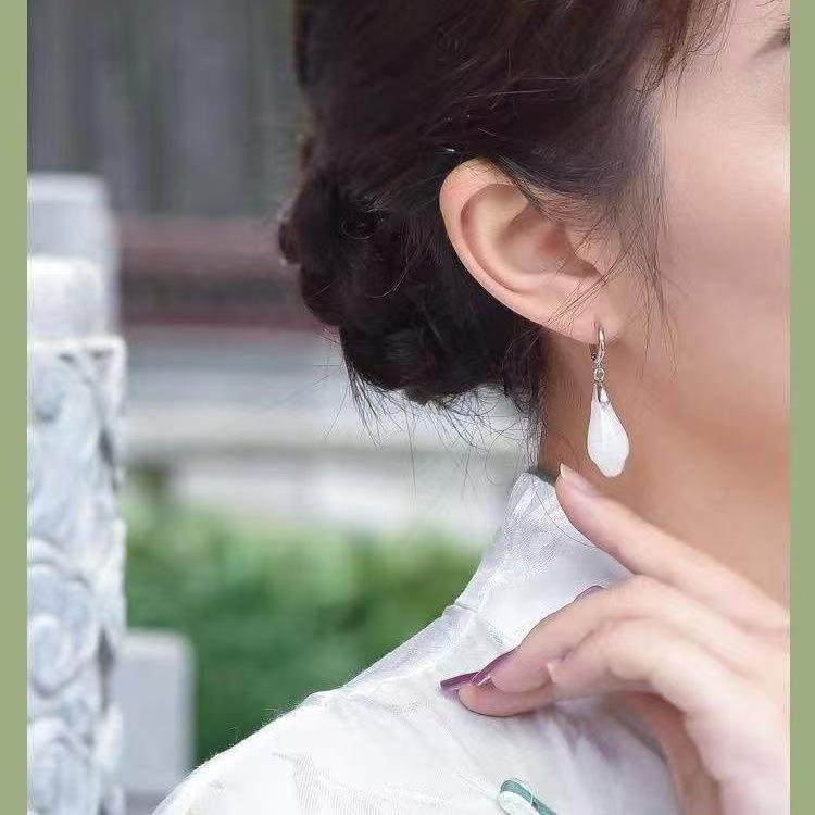 Palace Museum Retro White Jade Earrings: Elegant, High-End Women's Ear Studs & Hoops
