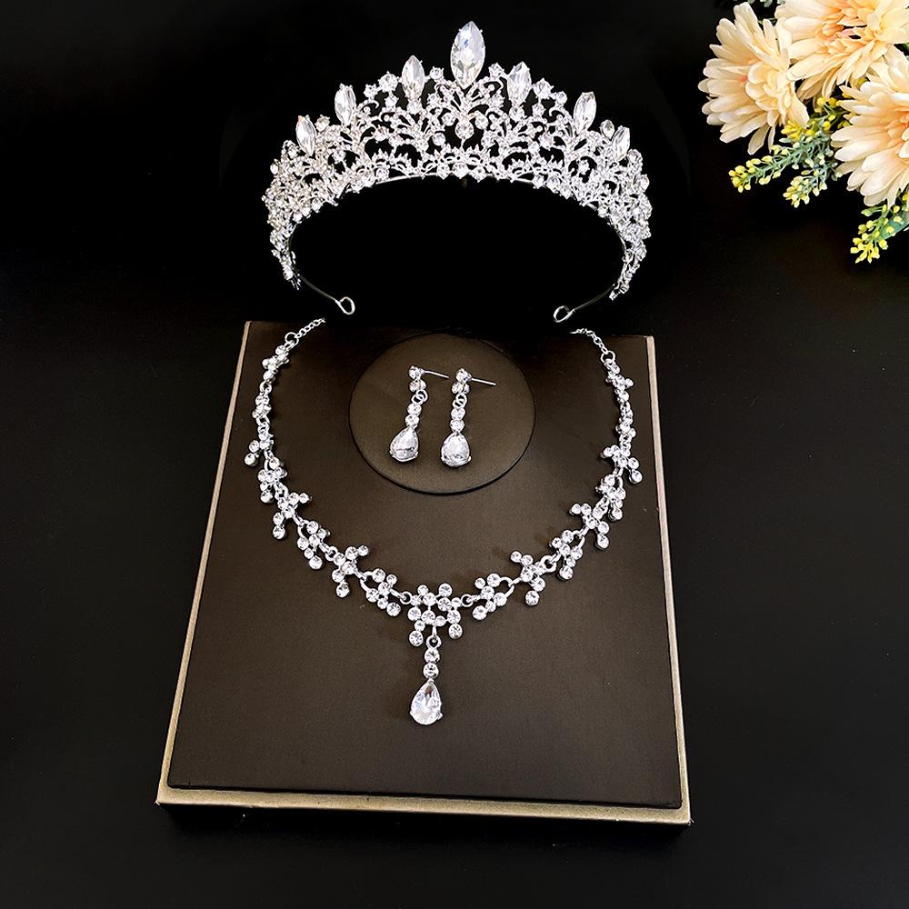 New Bridal Tiara Necklace Three-piece Set Crown Wedding Accessories Bridal Set