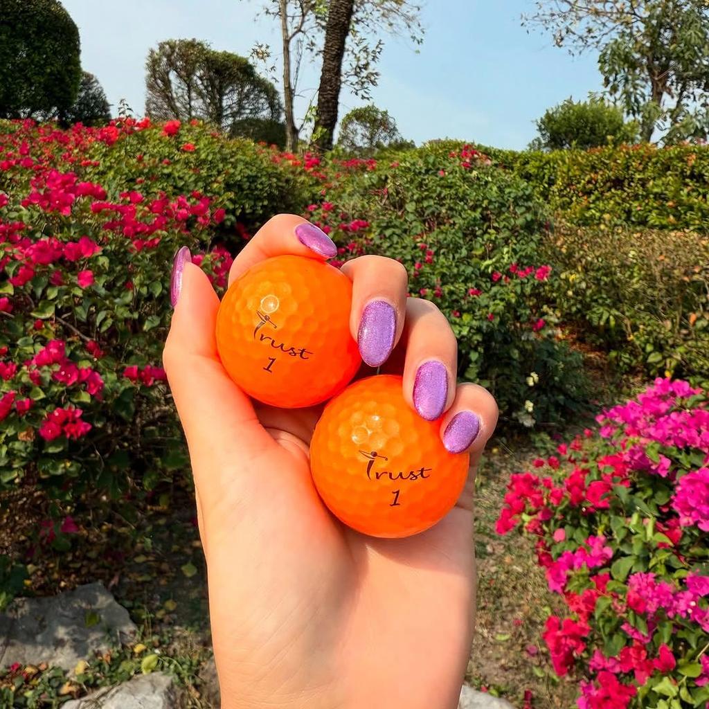 TRUSTTrust Golf Ball PantherStraight Flight & Stopping PowerBIG MAX High-Rebound CoreBalances Distance and Control 1 Dozen (12 Balls) Orange