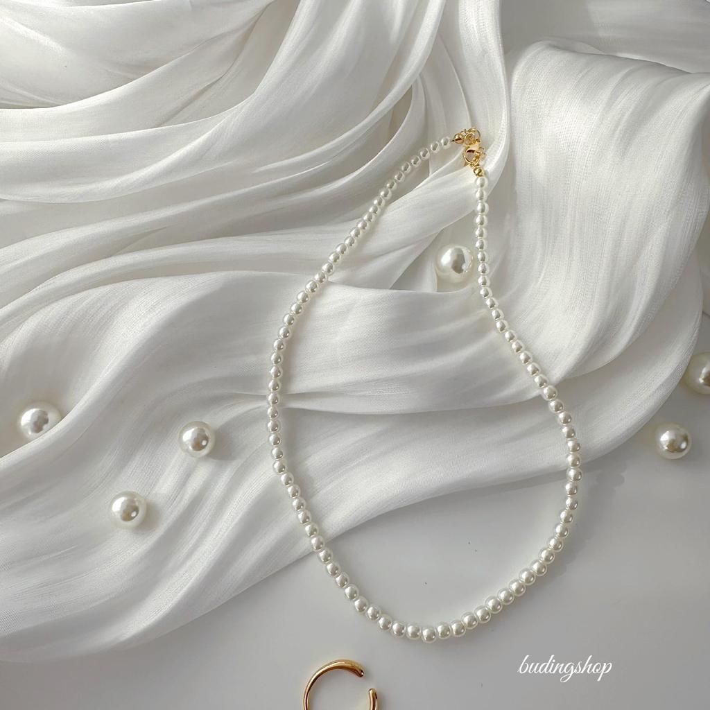 Beige Pearl Necklace Prop: Nail Art, Jewelry & Cosmetics Photography Background Decoration