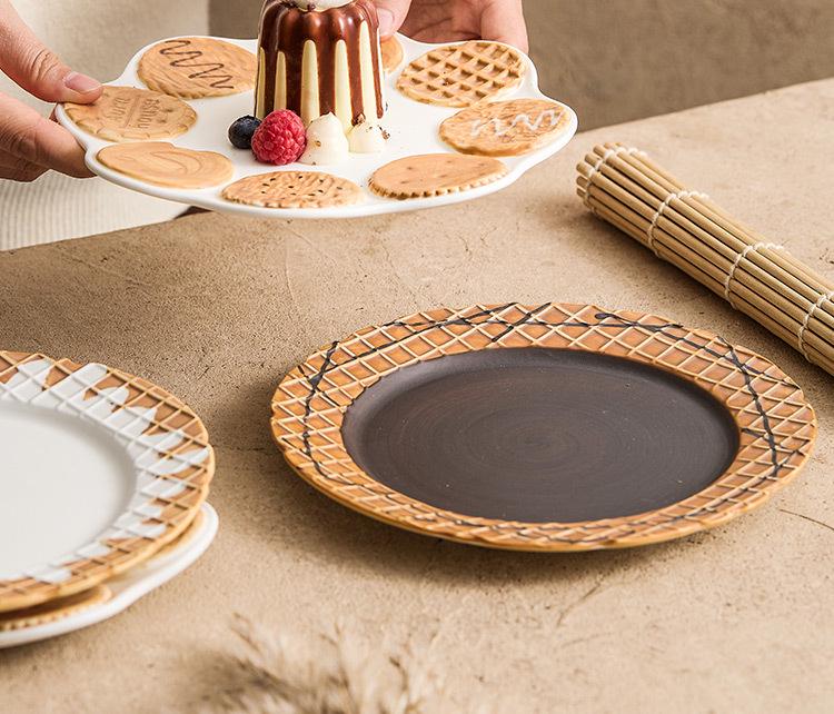 Stilvolles Retro Keramiktassen- und Teller-Set: Perfekt für Kaffee, Frühstück, Tee oder Dessert.