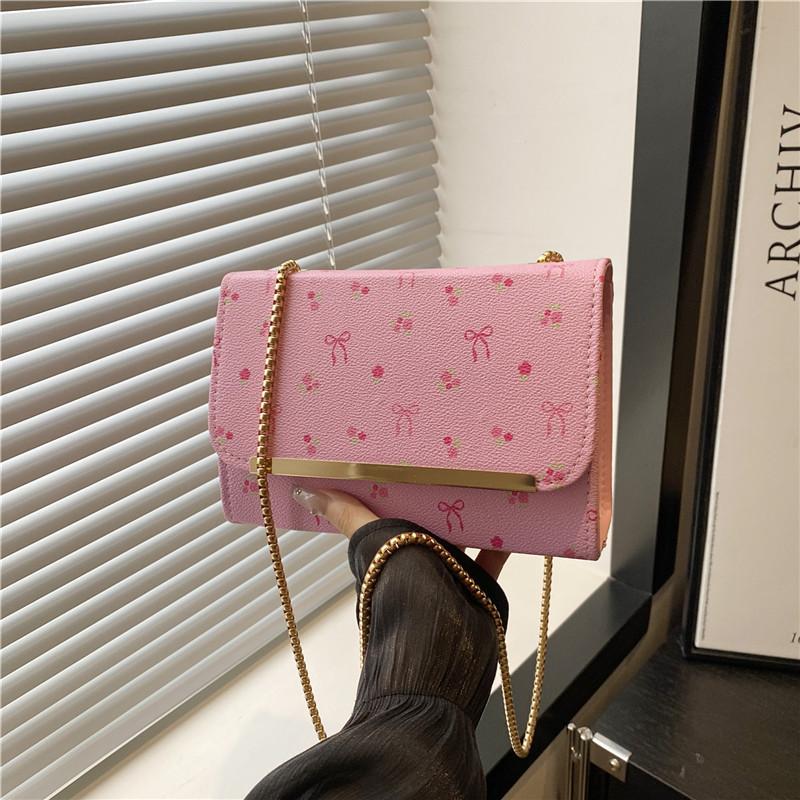 This year, the popular small fresh cherry printed small square bag women's 2025 summer new versatile foreign style shoulder bag messenger bag