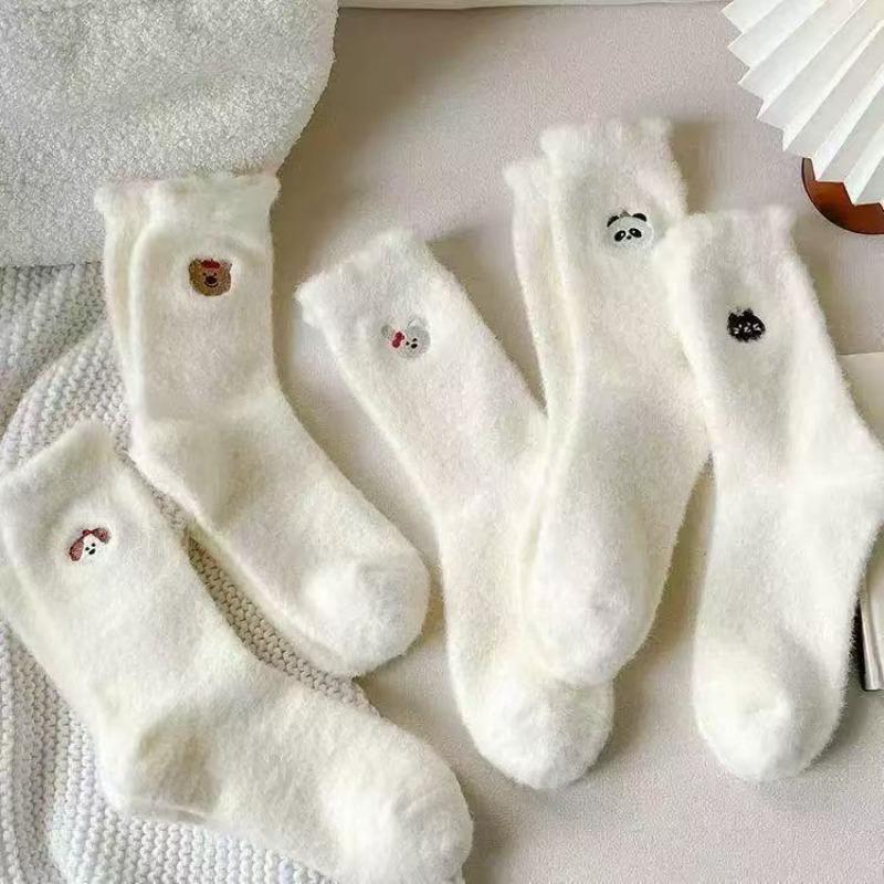 Socks women's white plush medium tube socks winter plush thickened Australian plush puppy embroidery warm and cute