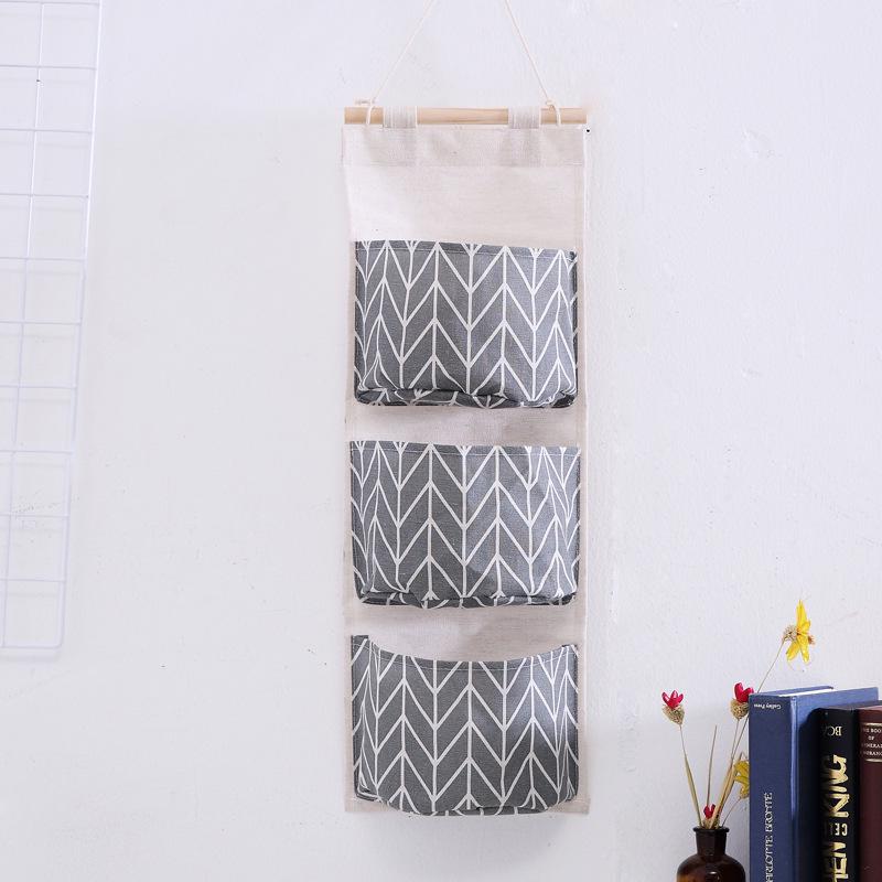 Grid Pattern Cotton Linen Three-Pocket Hanging Storage Bag