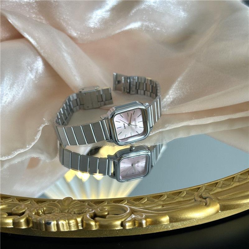 

Fresh And Versatile Lavender Purple Small Dial Watch Female Exquisite Small Light Luxury Literary And Retro Quartz Watch