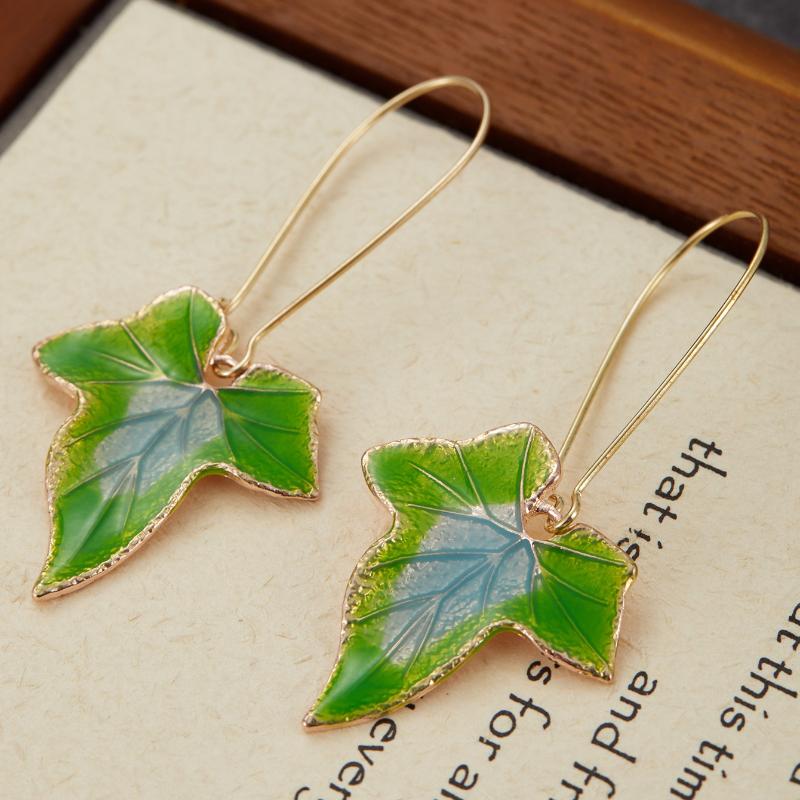 

New Personalized and Creative Leaf Hanging Earrings, Women s Fashionable and Trendy Holiday Party Accessories Gifts