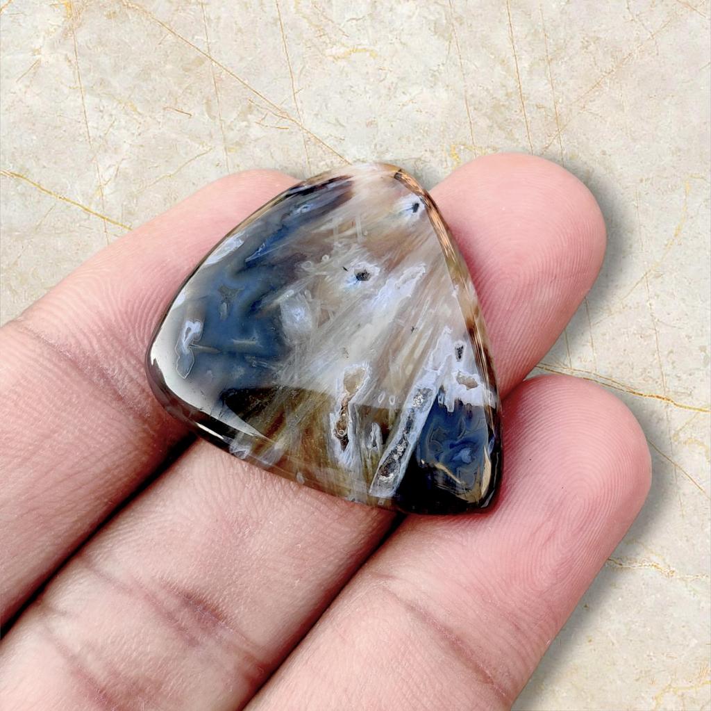 Piatră prețioasă cabochon agat turcesc natural în formă de pară, 33,15 carate, dimensiune cabochon 31x28x5 MM.