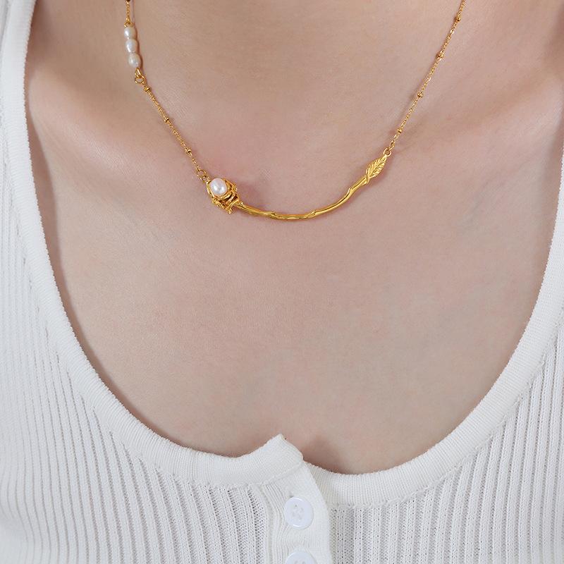 Nuova Collana Ciondolo Fiore Cinese Acciaio di Titanio Retrò Personalità Temperamento Imperatrice Vedova Catena Clavicola Gioielli Versatili Donna