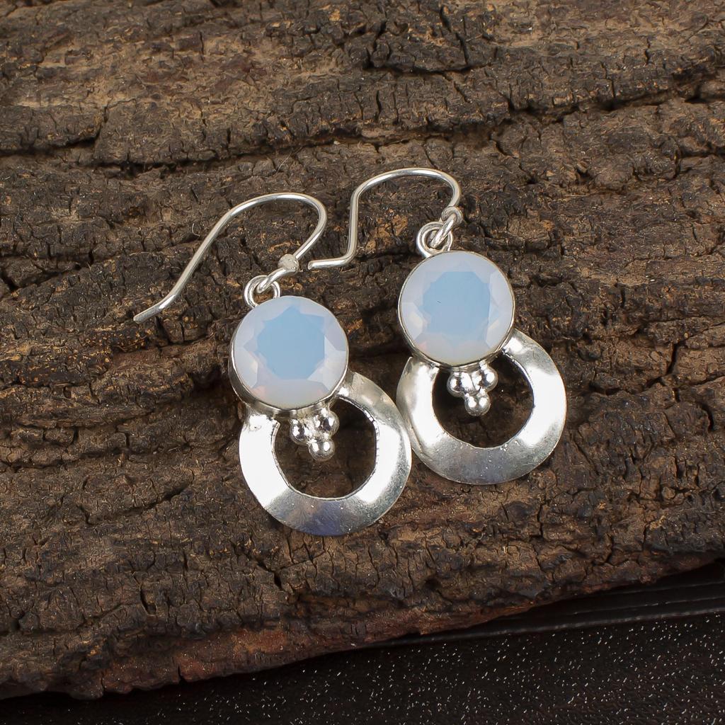 Cercei din argint 925, model Milky Opal, bijuterii lucrate manual cu pietre prețioase, cadouri pentru soție, cercei noi-nouți