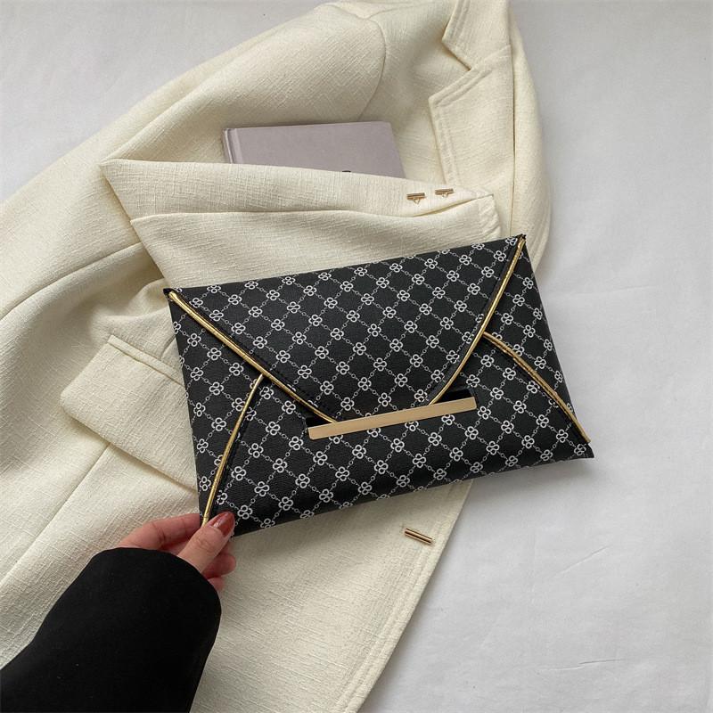 Elegant Pu Envelope Bag For Women With Unique Design Ideal For Everyday Use чёрный