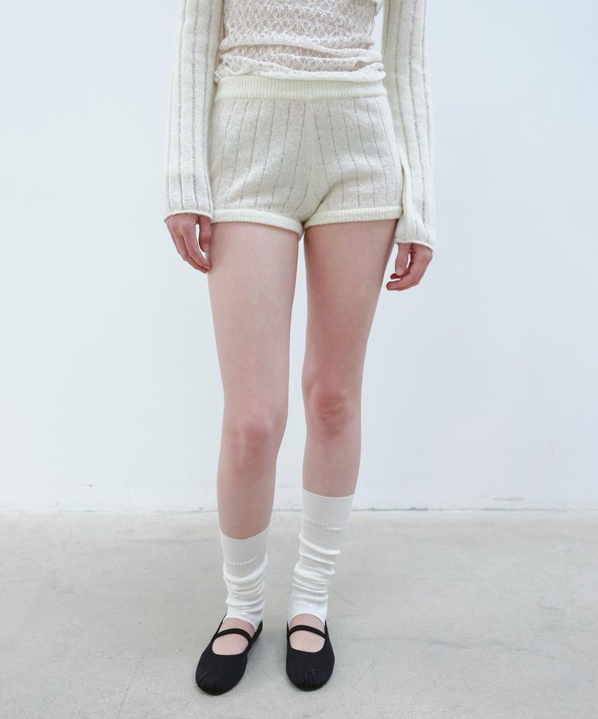 Aobteu Ribbed Knit Shorts - Ivory