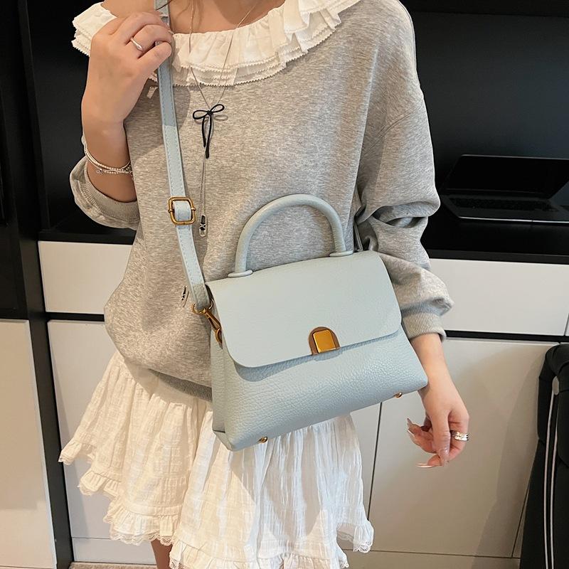 Simple handbag casual small square bag 2025 summer new fashion shoulder bag temperament commuter bag foreign style messenger bag