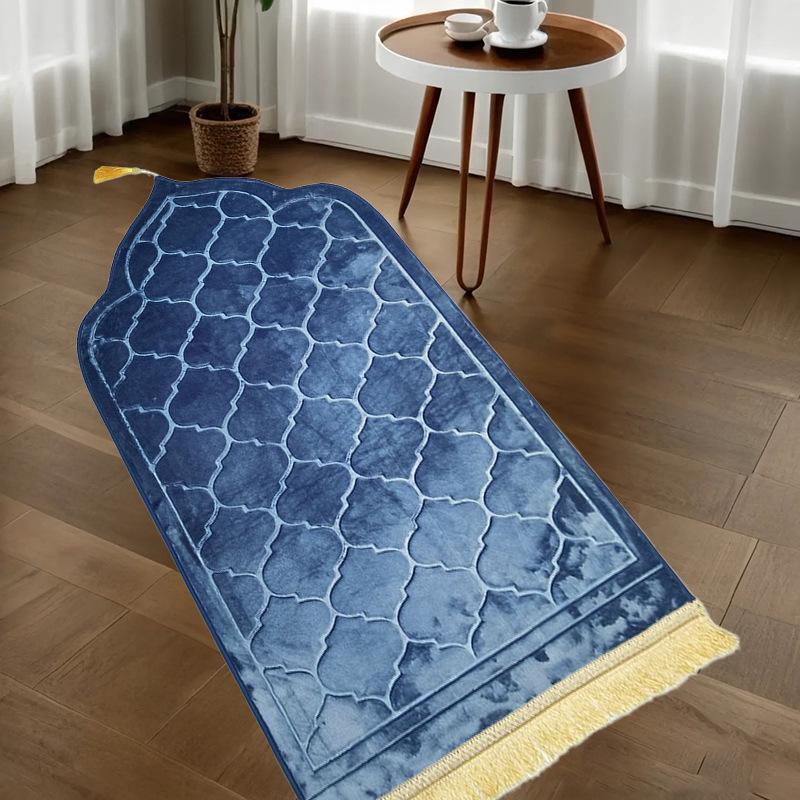 Irregular Embossed Raschel Prayer Mat with Short Pile