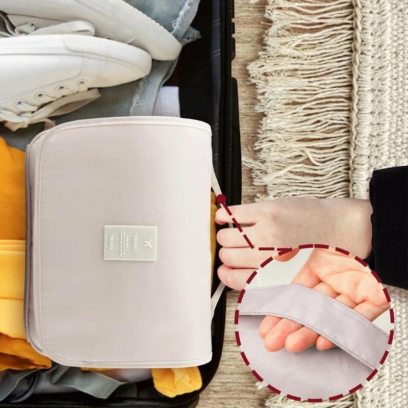 Portable Hanging Cosmetic Bag for Women, Large Capacity Travel Makeup Organizer with Compartments for Toiletries & Jewelry