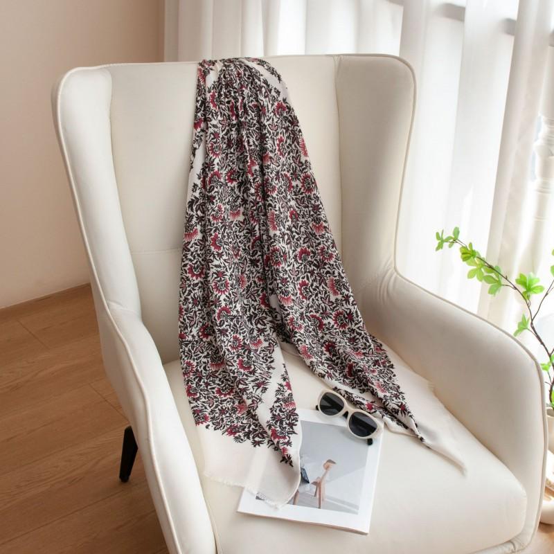 Elegant Silk Wool Scarf Vintage Print Warm Sun Protection Commute Shawl