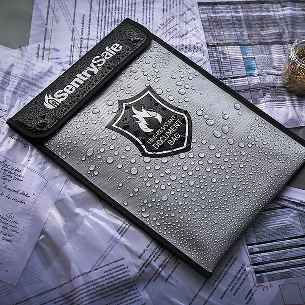 SENTRY Feuersicher für Zuhause und A4 Druckknopf und Reißverschluss Doppel FBWLZ0 Japanische Tasche, Sicher, Wasserabweisend, Größe, Verschluss, Schloss, [Offizielles Produkt]