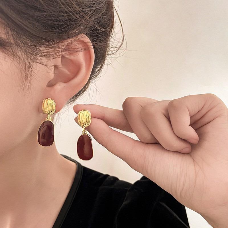 New Fashion Statement Earrings Pink Green White Red Geometric Drop Earrings for Women Punk Metal Earring Trendy Jewelry Elegant