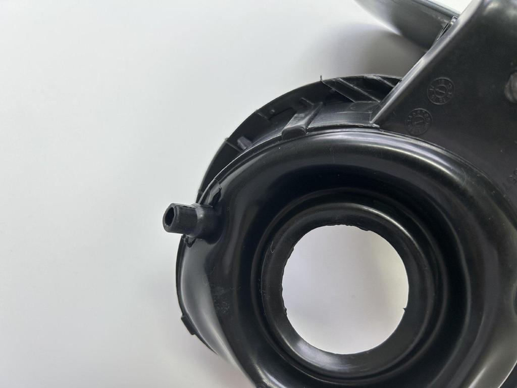 Volkswagen Tiguan Fuel Tank Cap and Filler Neck Trim Cover