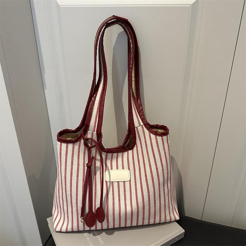 New Casual Niche, Lazy, Lightweight and Large-capacity Tote Bag, Student Class Travel Shoulder Bag
