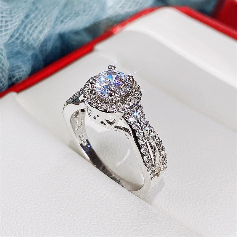 Aesthetic Female Wedding Ceremony Rings Women Elegant Temperament Female Engagement Bands Delicate Design Jewelry Gift