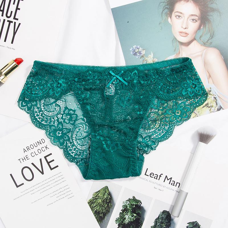 Low-Waist Seamless Lace Women's Triangle Panties with Breathable Pure Cotton Antibacterial Crotch