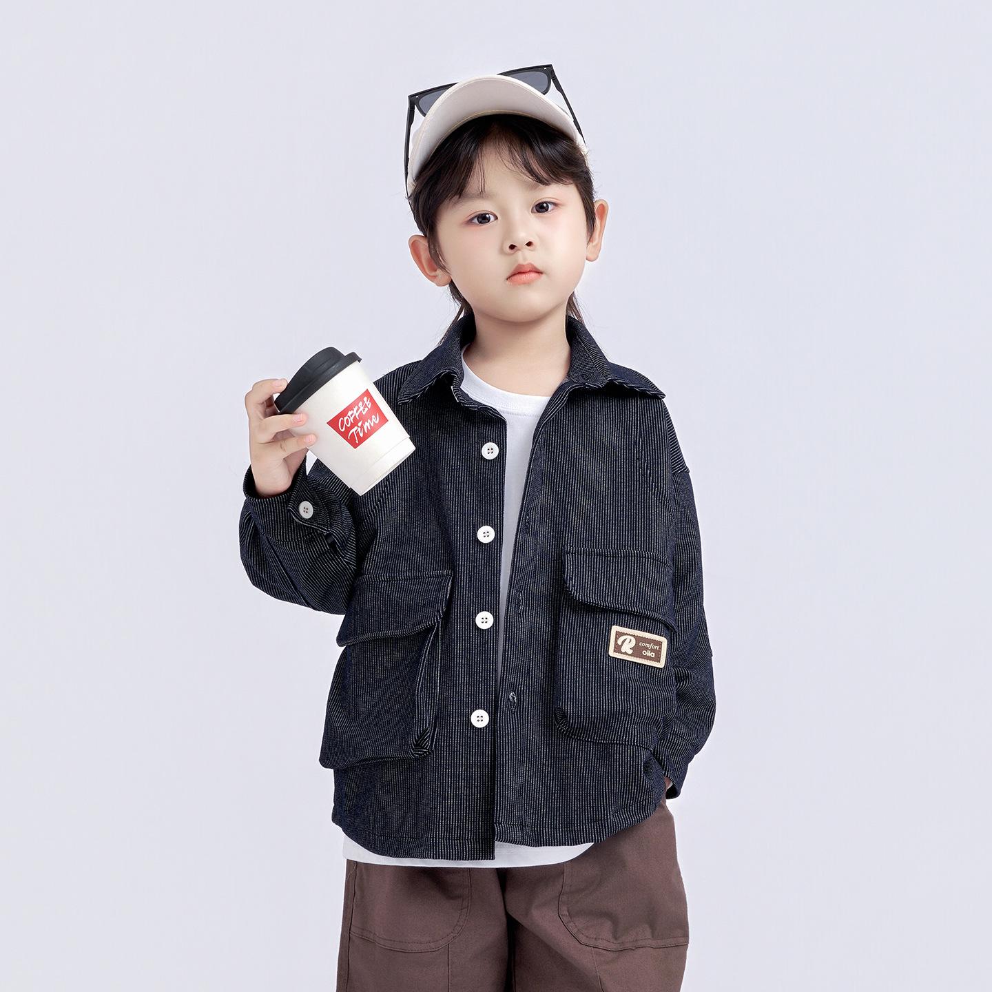 

Boys Stylish Long-Sleeve Turn-Down Collar Shirt - 2025 Spring/Autumn Collection 160 темно-синього кольору