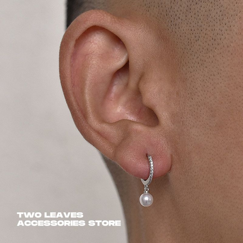

Two Leaves S925 Sterling Silver Diamond Inlaid Pearl Earrings Trendy Easiest for Match European and American Street Hip Hop Men and Women Ear Clip Full Diamond Pearl Earring / Single