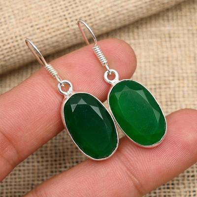 Facettierter grüner Onyx-Edelstein, handgefertigter Ohrringschmuck aus 925er Sterlingsilber
