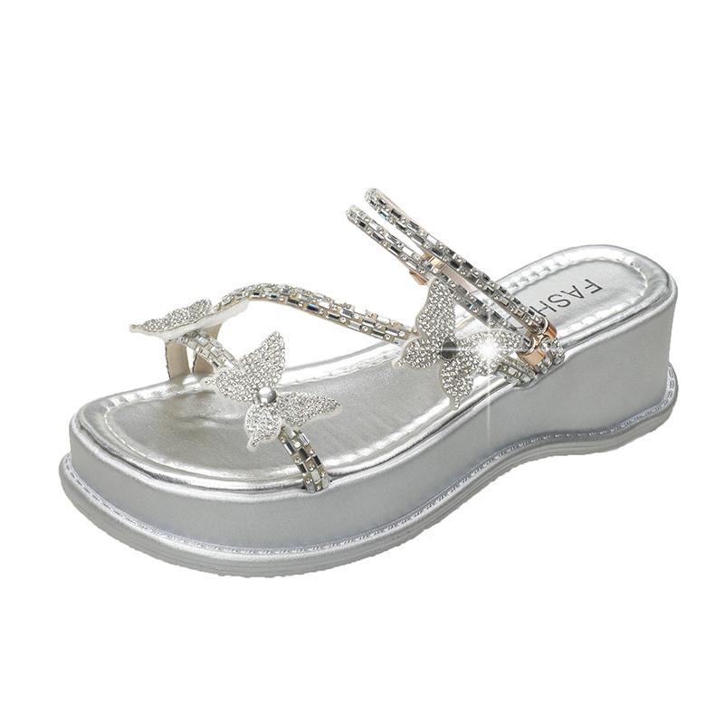 

Женская обувь на распродаже 2025 Лето Женские сандалии на толстой подошве с кристаллами и бабочками Круглый носок Модная пляжная уличная и классическая обувь 35 серебряный